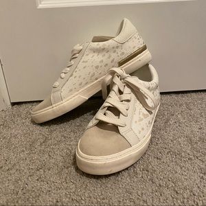 Women’s Sneakers